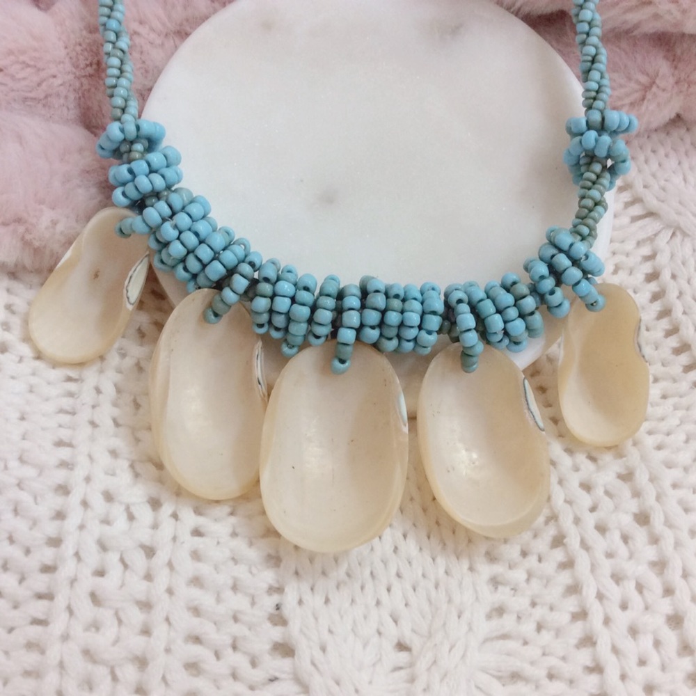 ๐ Large Sea Shell Necklace ๐ - Picture 4 of 7
